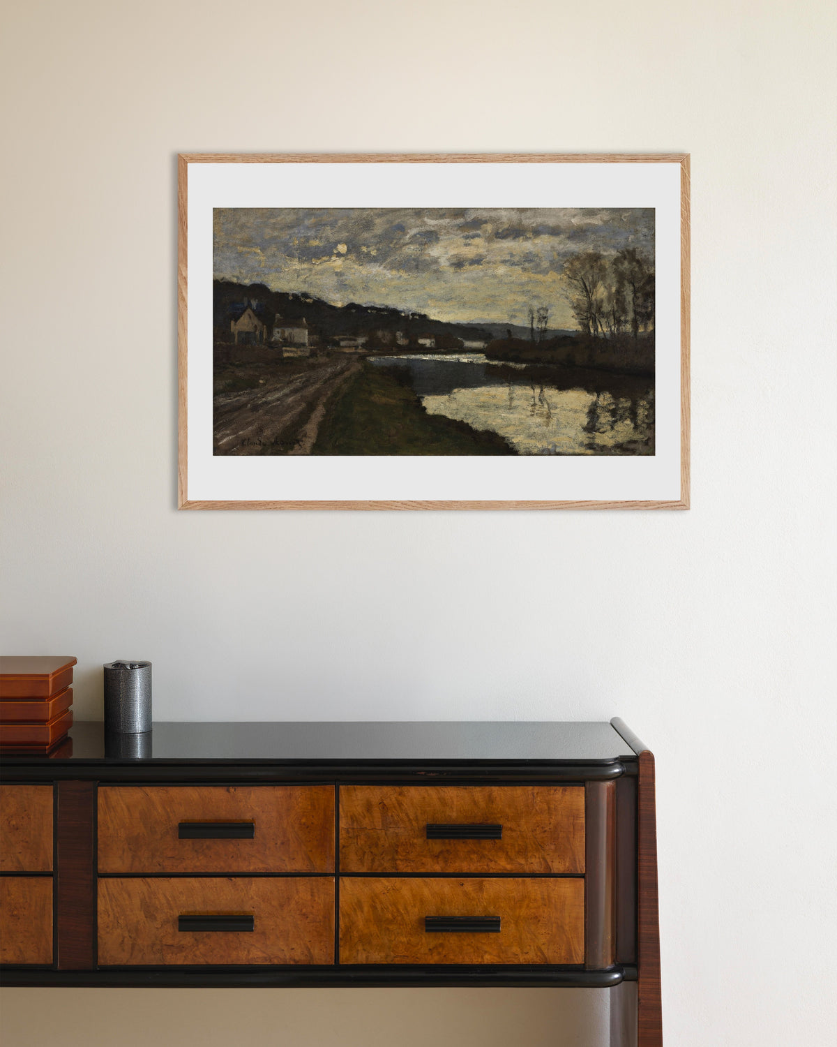 Poster O Sena em Bougival (1870), de Claude Monet, com moldura de madeira natural