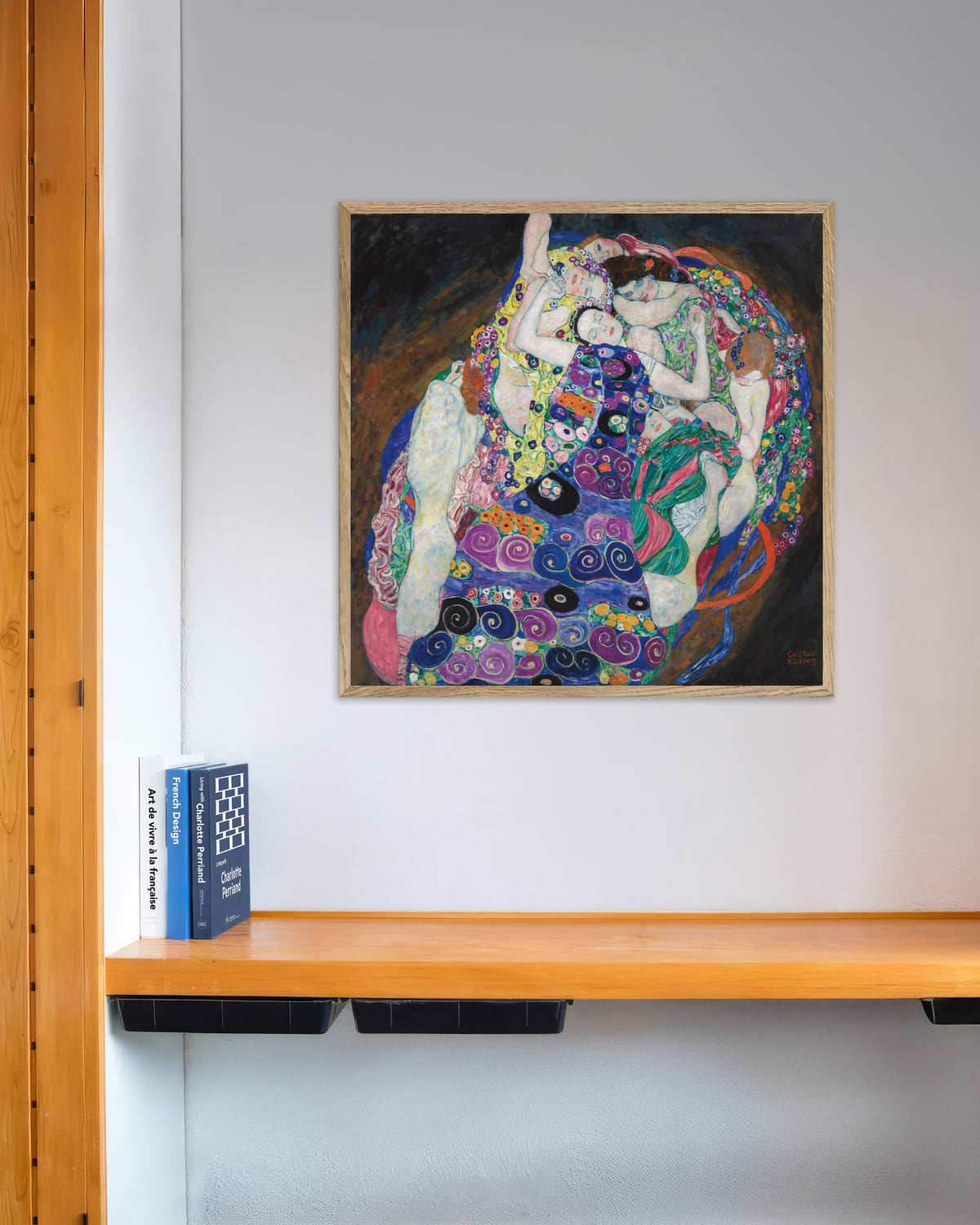 Poster A Virgem (1913), de Gustav Klimt, com moldura de madeira natural