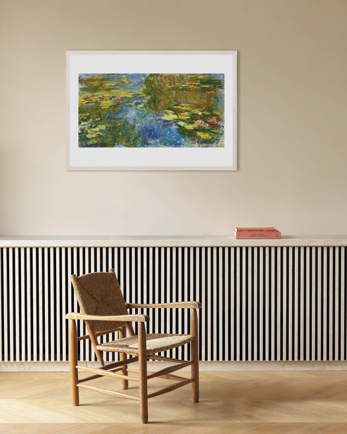 Poster O Lago dos Nenúfares (c. 1917–1919), de Claude Monet, com moldura de madeira branca