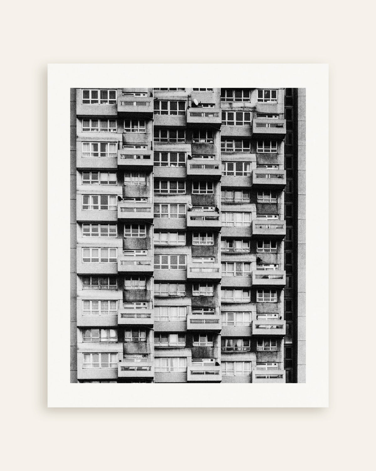 Poster «Fachada de prédio com varandas», em miniatura