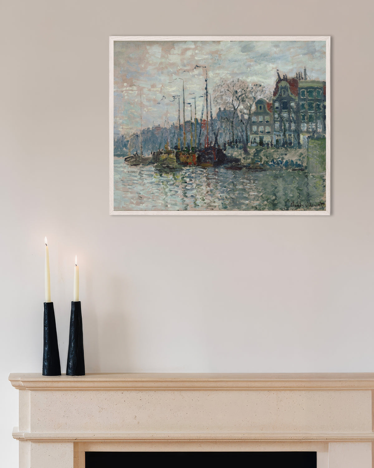Poster Vista do Prins Hendrikkade e do Kromme Waal em Amesterdão (1874), de Claude Monet, com moldura de madeira branca